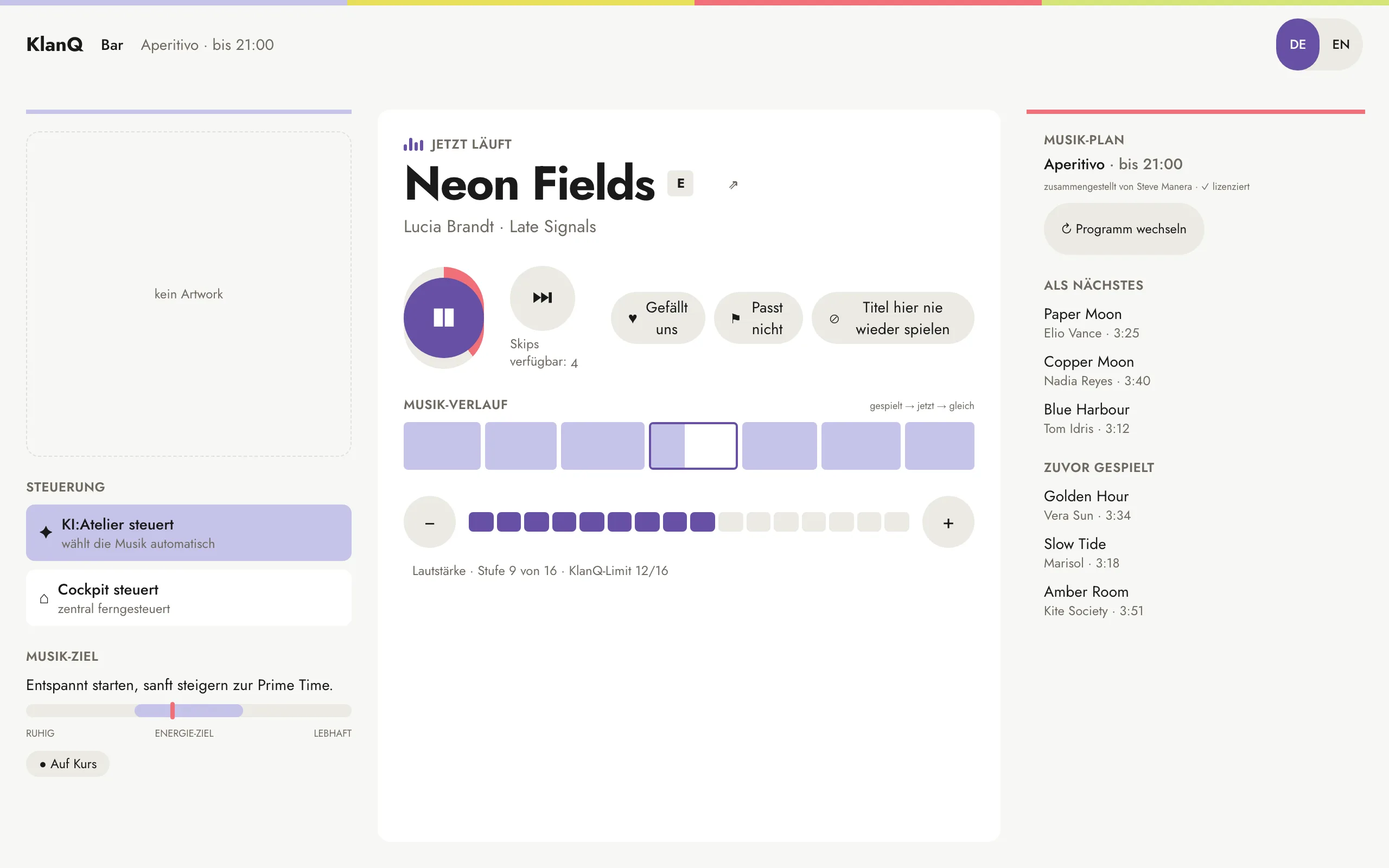 The player interface, shown in German, in three columns: on the left the controls with the music goal and the energy scale, in the middle the running track with feedback buttons and volume, on the right the music plan with the next and the previously played tracks.